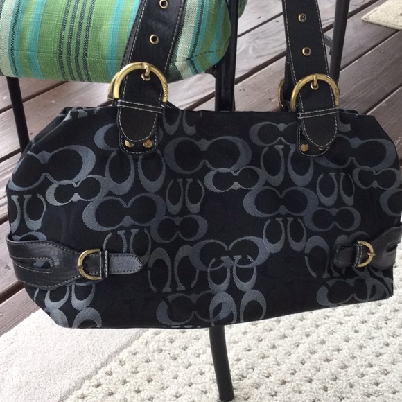 medium COACH PURSE GUC black and gray - Picture 4 of 16